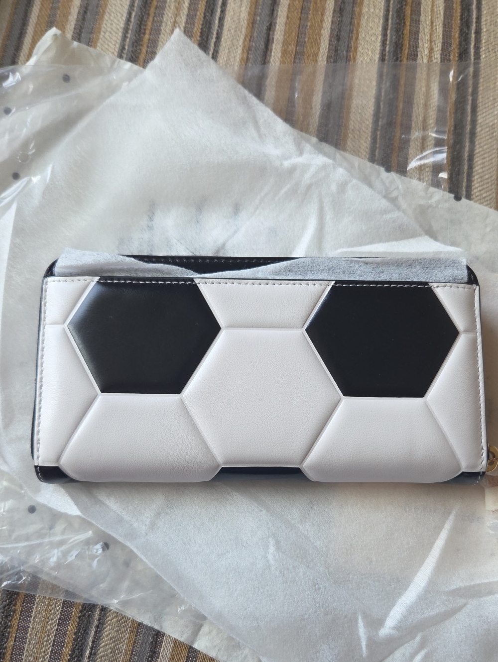 kate spade Rare HTF Kickoff Soccer World Cup Leather Zip Wallet NWT - Picture 9 of 10